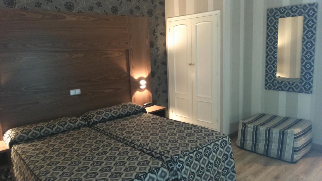 ויארובלדו Hotel Ideal מראה חיצוני תמונה