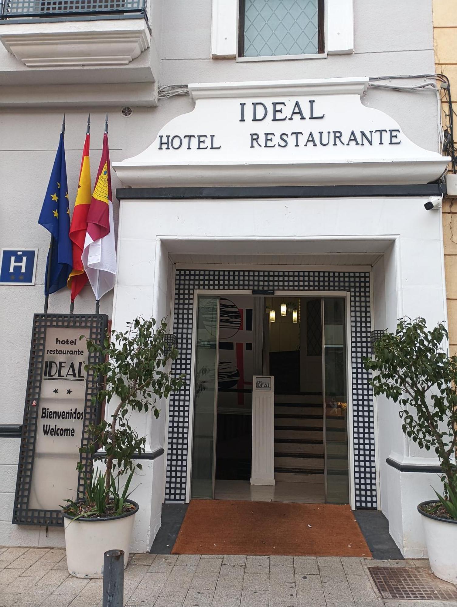 ויארובלדו Hotel Ideal מראה חיצוני תמונה