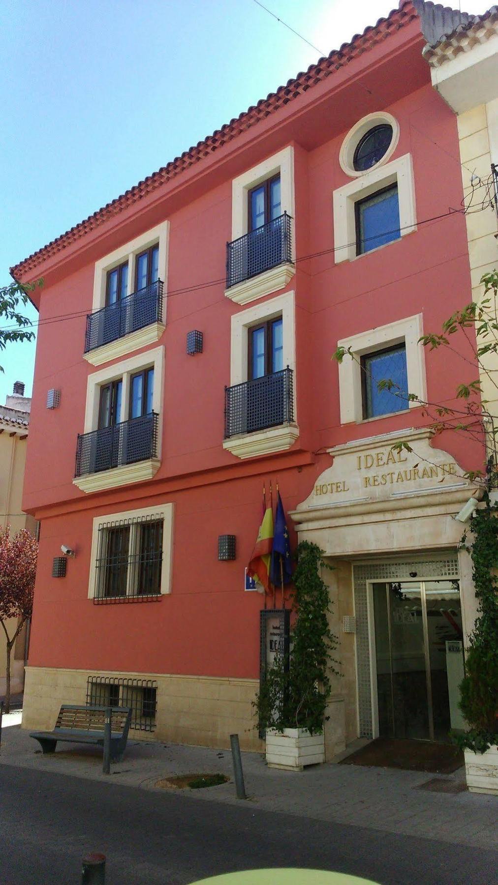 ויארובלדו Hotel Ideal מראה חיצוני תמונה