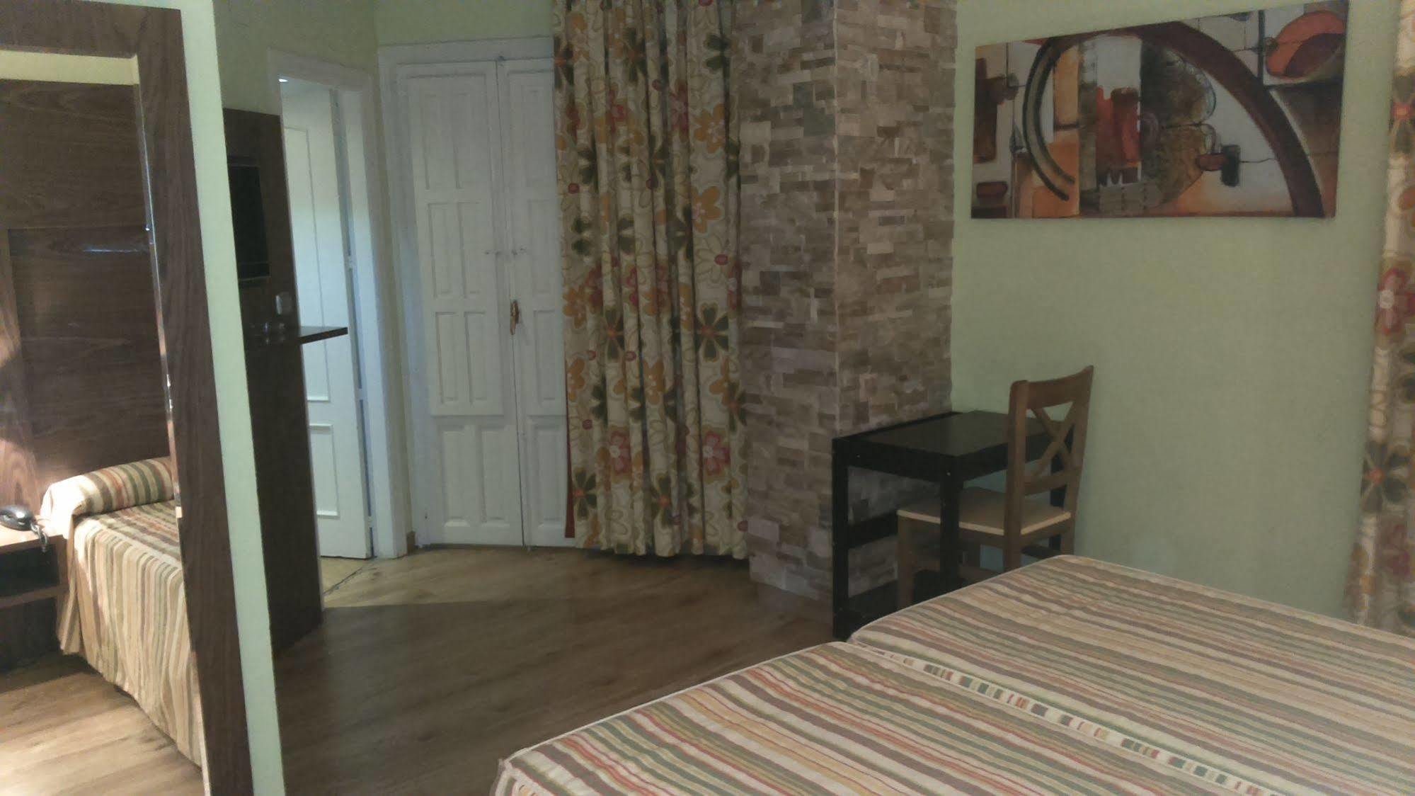 ויארובלדו Hotel Ideal מראה חיצוני תמונה