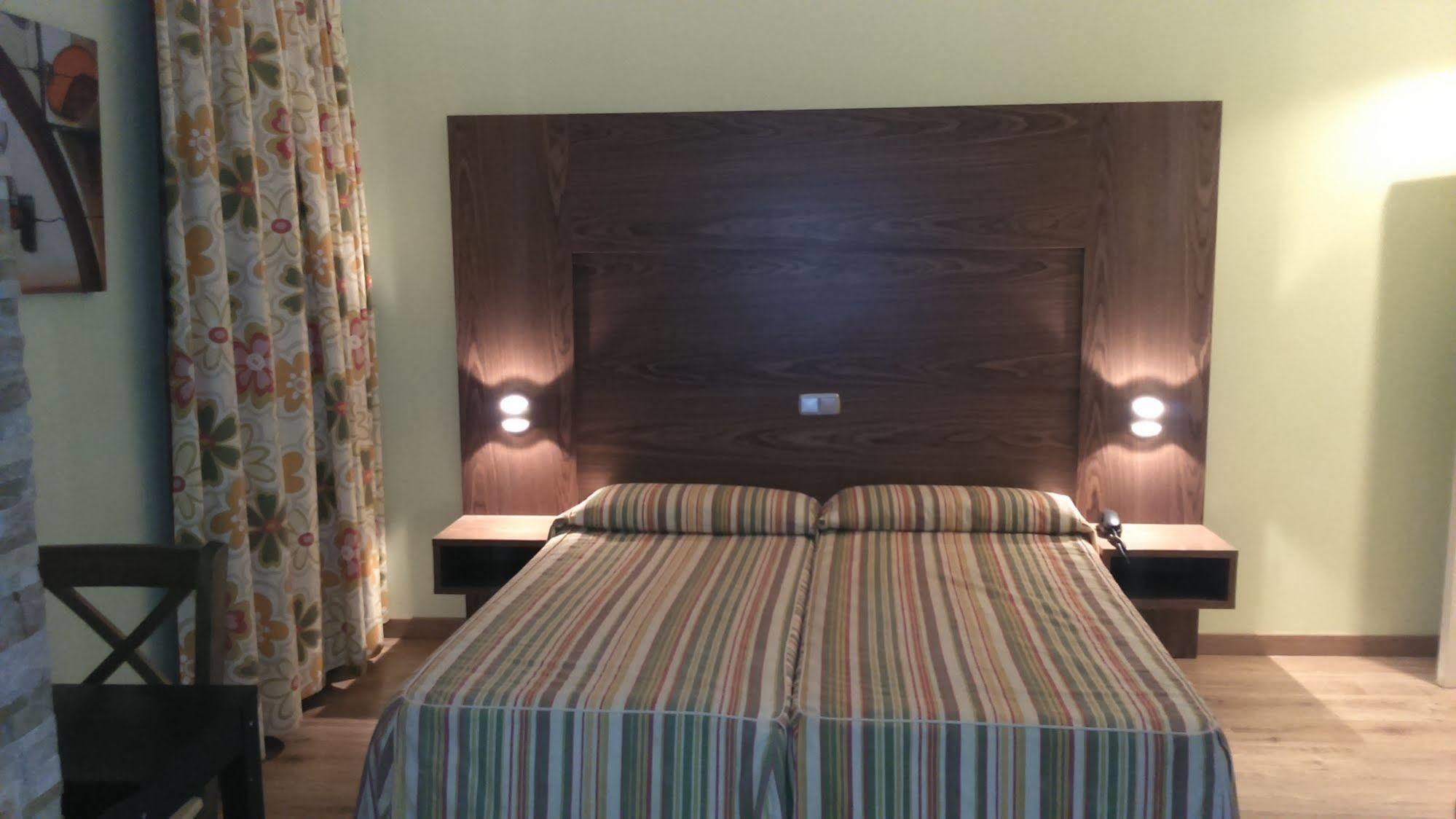 ויארובלדו Hotel Ideal מראה חיצוני תמונה